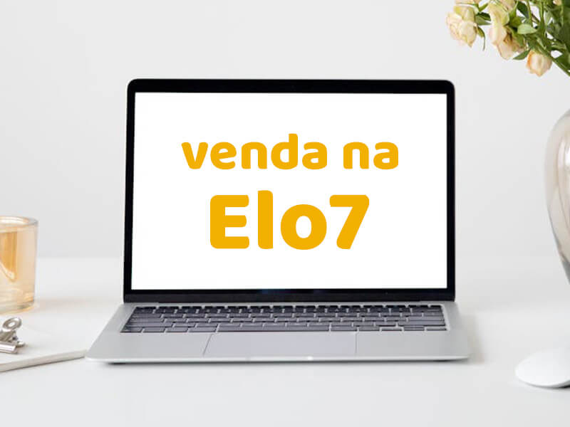 Laptop com a frase na tela "vender artesanato na Elo7"